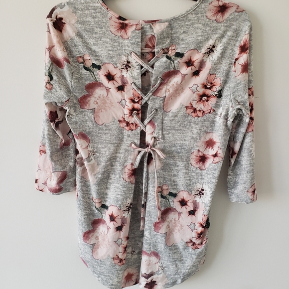 Floral top - Picture 4 of 4